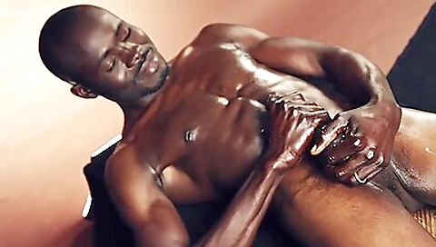 Hawt babe gets off and a facial