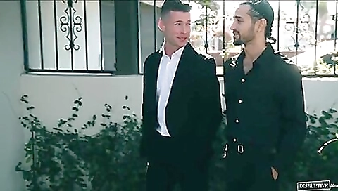 Sexy girl shows her new jame effortses up