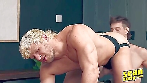 Big booty blonde slut takes it up the ass