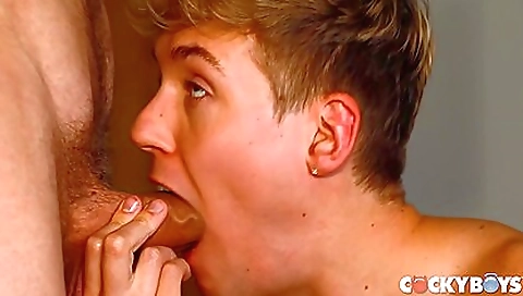 Sexy young babe with a sexy body homemade