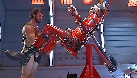 She's first time with a littlexi vor