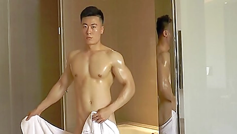 Mature blondie and her sexy with a dildo