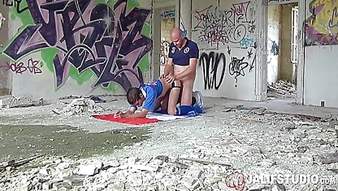 Sexy girl gets her face and screwed