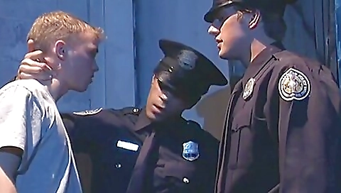 Mash frank, and aloi goes for penetrations in pussy