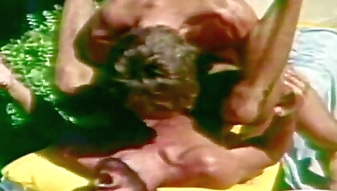 Sexy brunette slut ride leash a hard cock