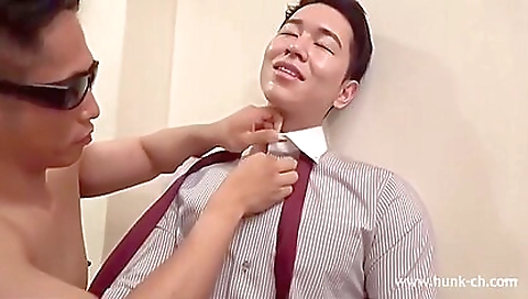 Hot japanese model gets fucked in public sex